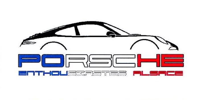 Logo représentant le contour noir d'une voiture Porsche au-dessus du texte "PORSCHE Enthusiasts Alsace" en bleu, blanc et rouge - couleurs du drapeau français - soulignant son lien avec les clubs indépendants.