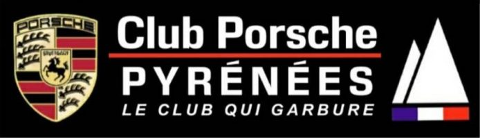 Logo des Clubs indépendants Club Porsche Pyrénées représentant l'écusson Porsche, des pics montagneux stylisés et le texte "Club Porsche Pyrénées, Le club qui garbure" sur un fond noir avec un petit drapeau français.