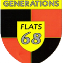 Logo en forme de bouclier divisé en quartiers noirs et rouges, avec un ovale jaune au centre. La partie supérieure indique "GENERATIONS" en gris, et l'ovale indique "FLATS 68" en noir et gris.